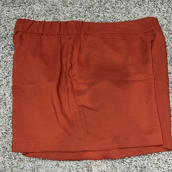 Nine West High Waist Shorts in Rust - Picture 5 of 9